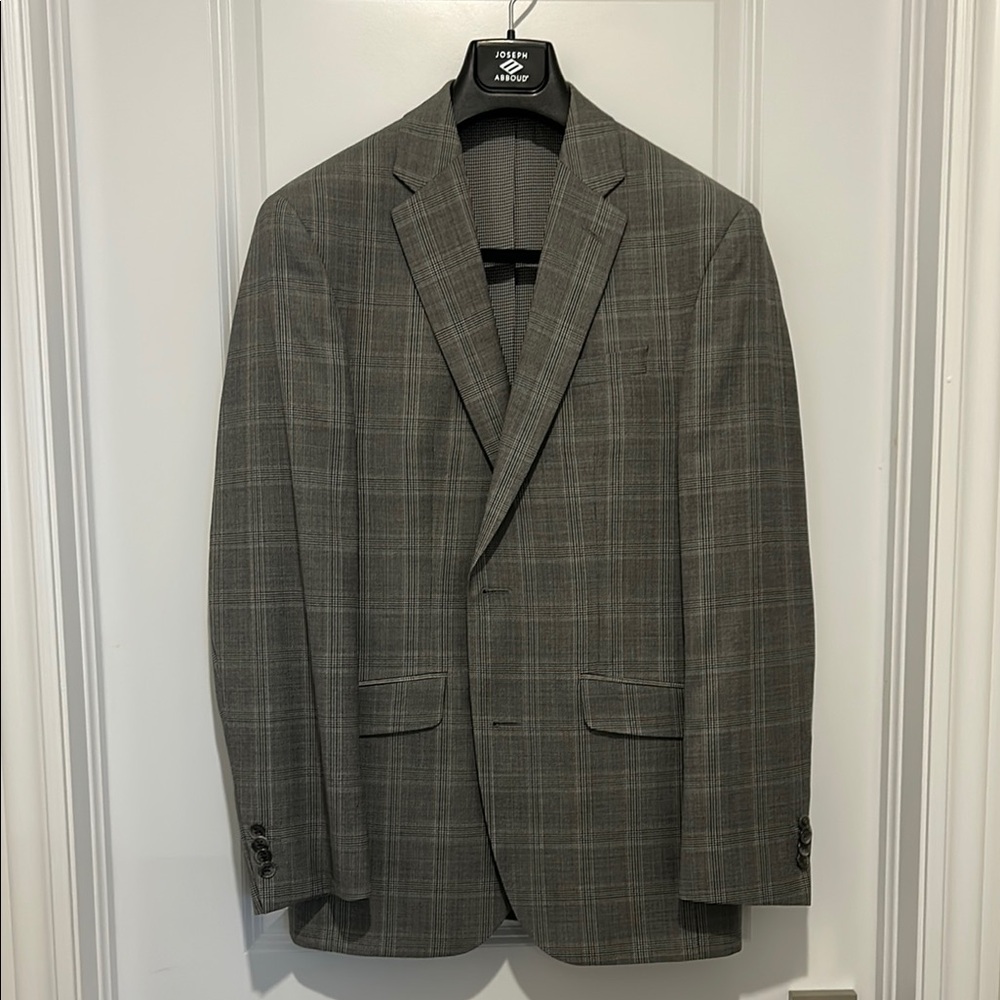 NWOT Men's Gray Plaid Suit
